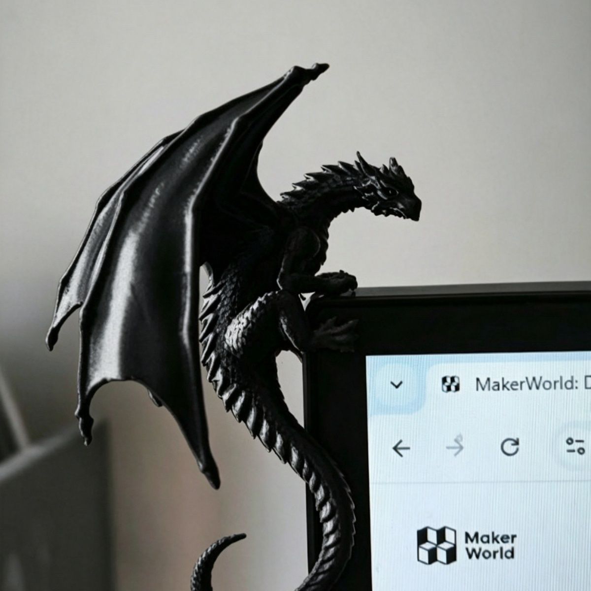 Cool Dragon Lying Figure Monit - Esports Gaming Setup 评论和价格